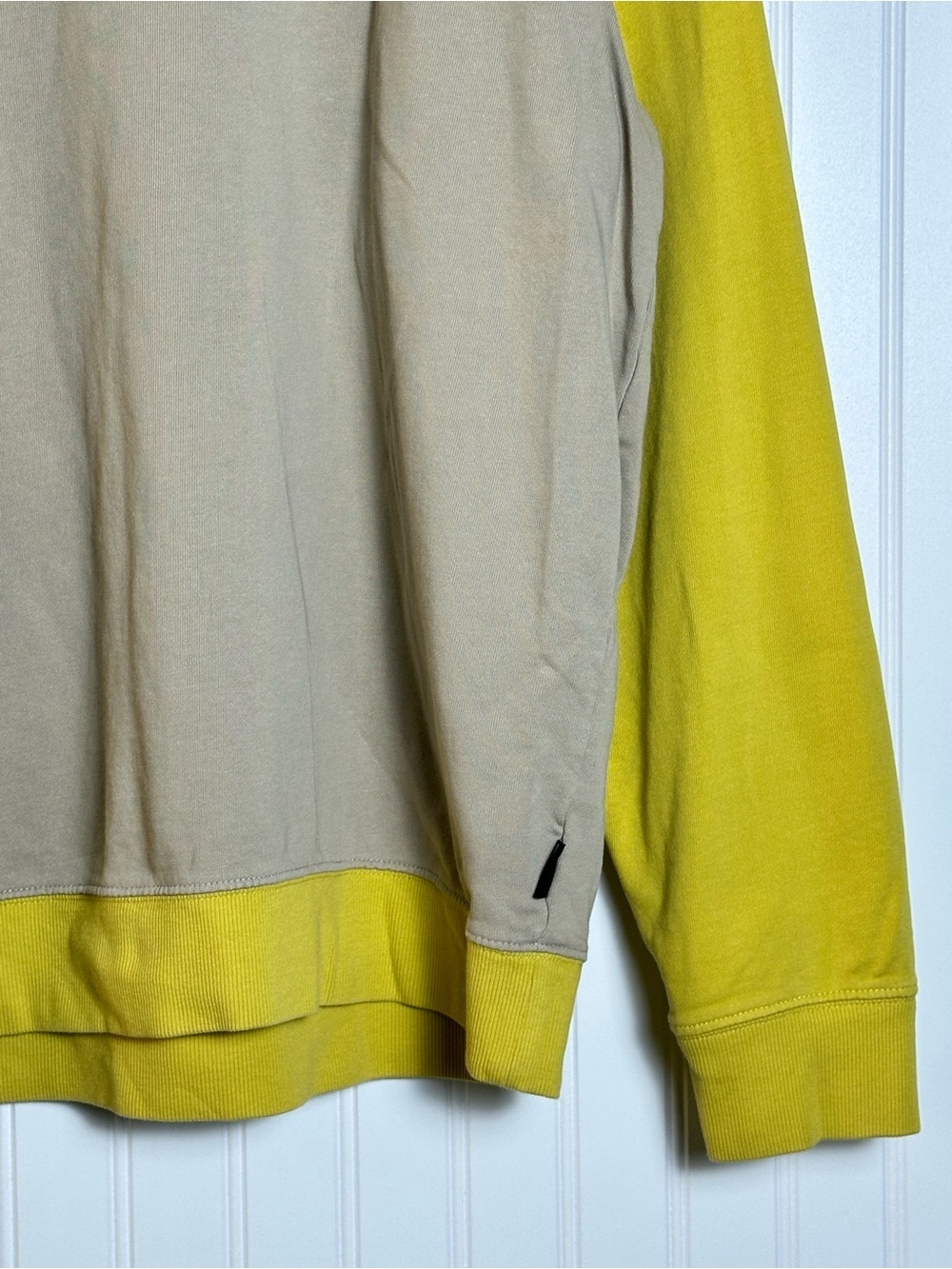 Patagonia Mens P-6 Logo Organic Cotton
Crew Sweatshirt L raglan sleeves - Picture 3 of 6
